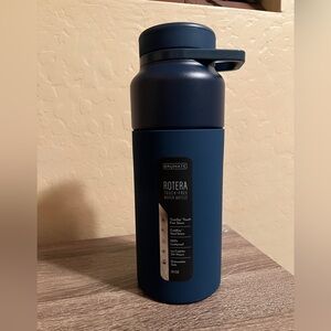 BruMate Rotera Water Bottle Matte Navy 35 ounces Leakproof Twist Sip Straw NIB